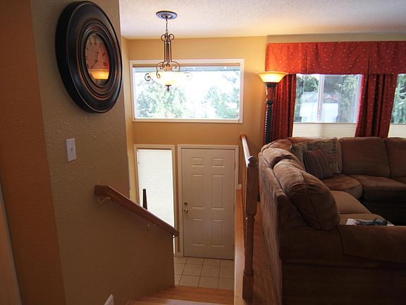 2nd image of 1100 Vista Pl APT F