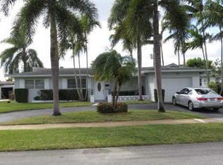 630 SW 70th Ter, Pembroke Pines, FL 33023