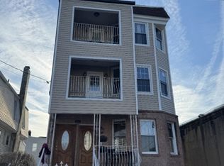 590 Hawthorne Ave #1, Newark, NJ 07112