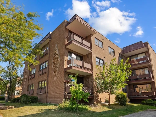 6517 N California Ave APT 303, Chicago, IL 60645