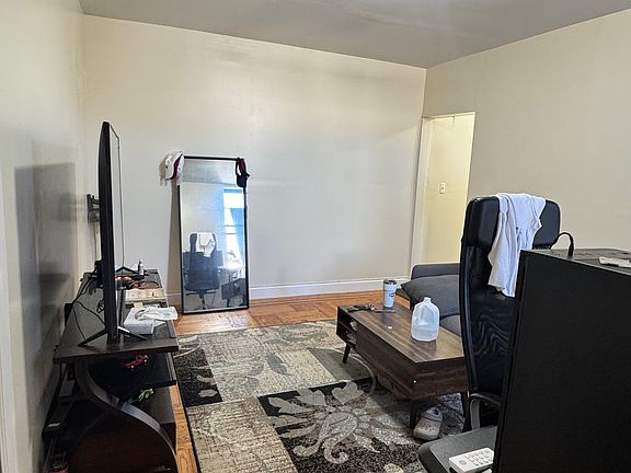 4th image of 89-32 138th St #3C