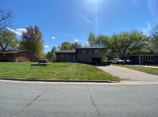 2070 Marble Ln, Eagan, MN 55122