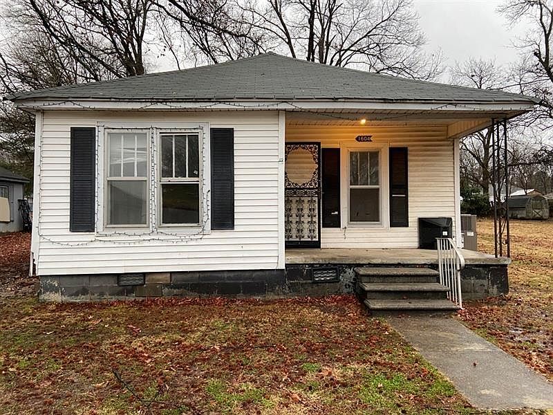 1st image of 1604 Harris St