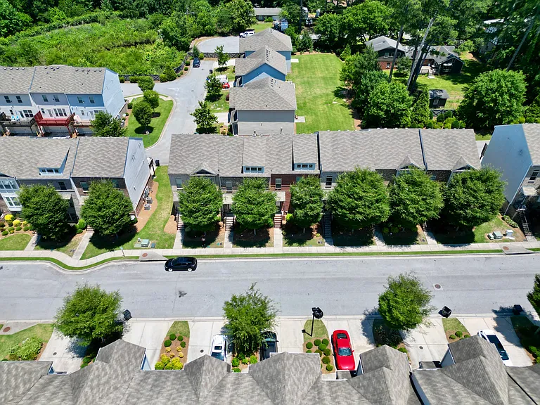 2489 Village Park Bnd — Photo 41