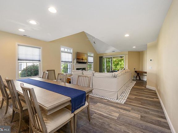 4th image of 33822 Waterside Dr #28