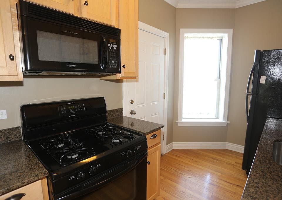 1st image of 1216 W Waveland Ave #K201