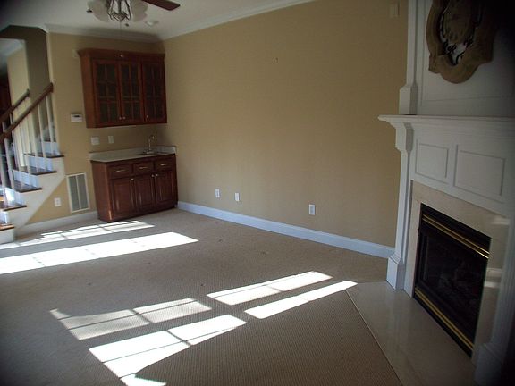 Living Room with wet bar and gas fireplace
