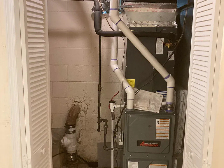 Energy efficient HVAC and tankless water heater.