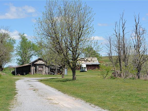 2nd image of 1168 County Road 1200