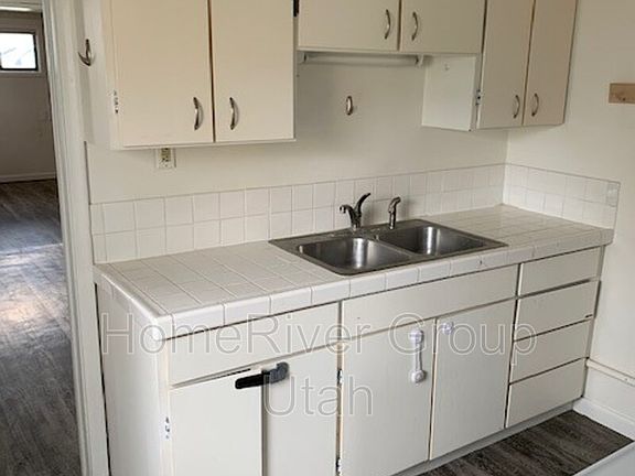 5th image of 2489 S 800 E