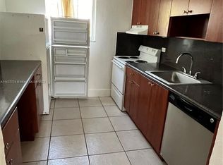 458 SW 10th St APT 4, Miami, FL 33130