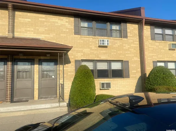 695 Wantagh Avenue #9, Wantagh, NY 11793
