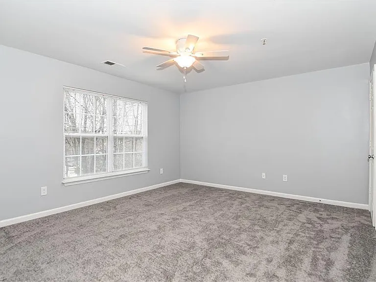 3716 Cotswold Ave #J — Photo 9
