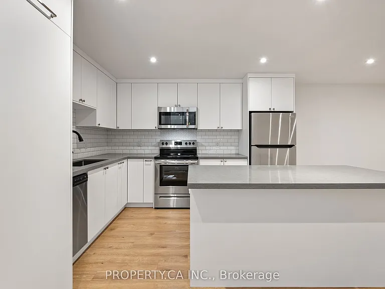 119 Invermay Ave — Photo 10