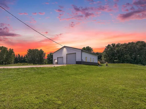 1889 S Ravenna Rd, Ravenna, MI 49451