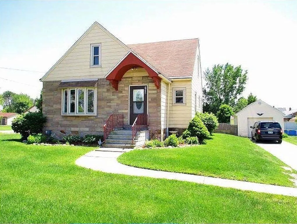 2604 22nd St photo 1