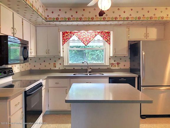 5th image of 11073 Stoney Brook Dr