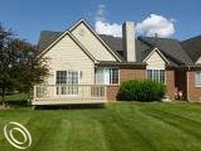 2nd image of 1672 Scenic Dr #120