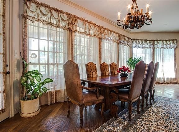4th image of 2205 Stone Hollow Dr