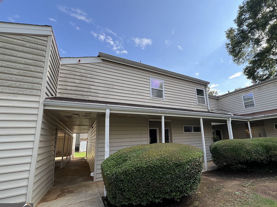 1st image of 2009 Oak Park Ln