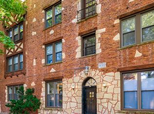 1955 W School St #2, Chicago, IL 60657