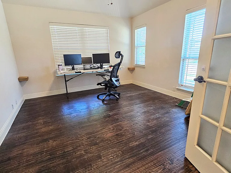 210 Spruce Valley Dr — Photo 6
