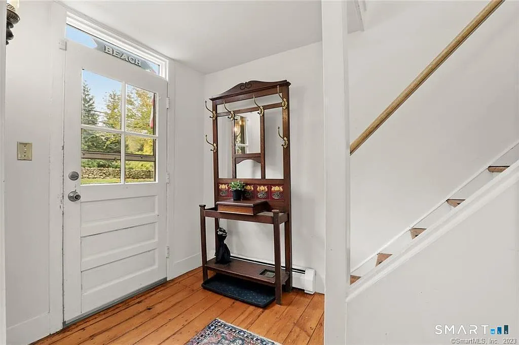 3 bed, 2.0 bath, 1511 sqft, $6,000 — Photo 4