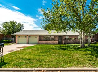 202 Comanche Trl, Tulia, TX 79088