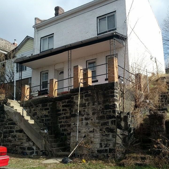 1st image of 608 College St