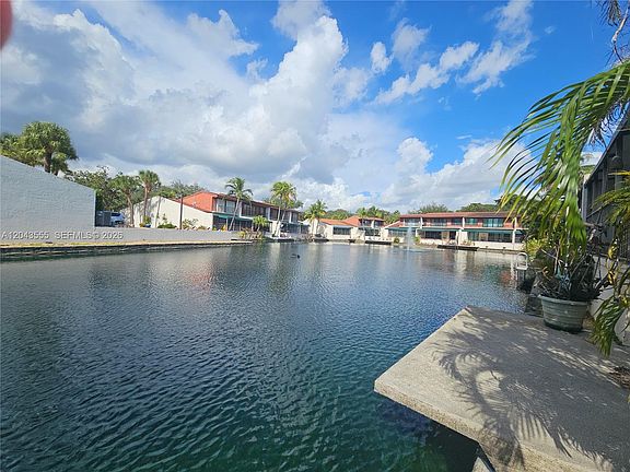 2nd image of 7001 Loch Isle Dr S