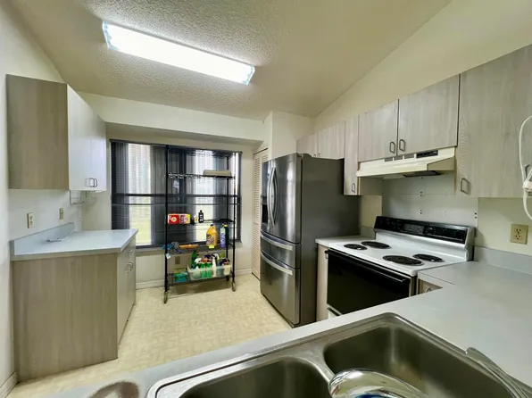 355 SE Husted Terrace, Port St Lucie, FL 34983