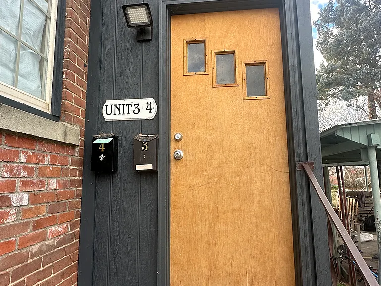 903 State St #4 — Photo 2