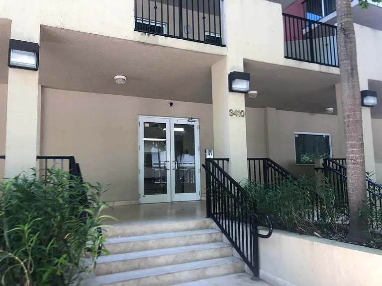 3410 Coral Way #208 — Photo 12