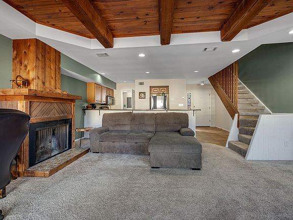 5th image of 1570 Three Lantern Ln