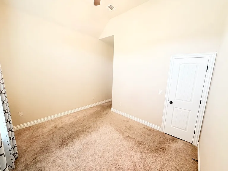 2413 NW 159th Ter — Photo 9