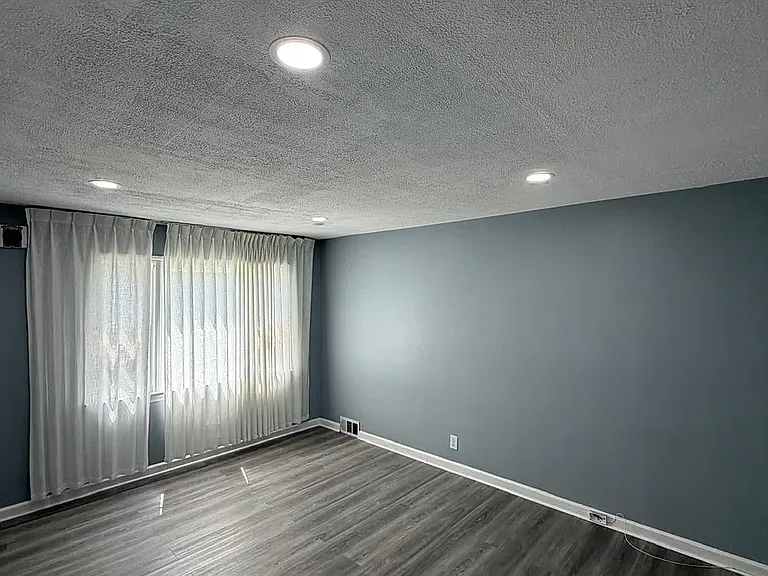 337 Winans Ave — Photo 15