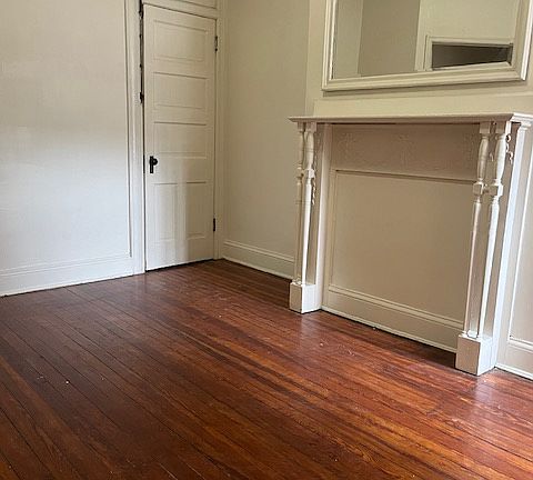 5th image of 217-219 E Preston St