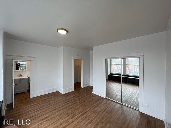 3rd image of 623 E Lake St #11040778