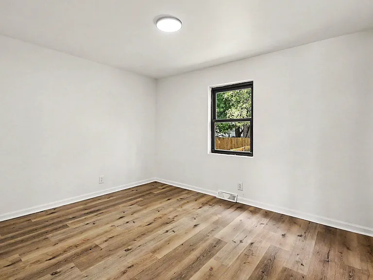 2629 Brannon Ave — Photo 12