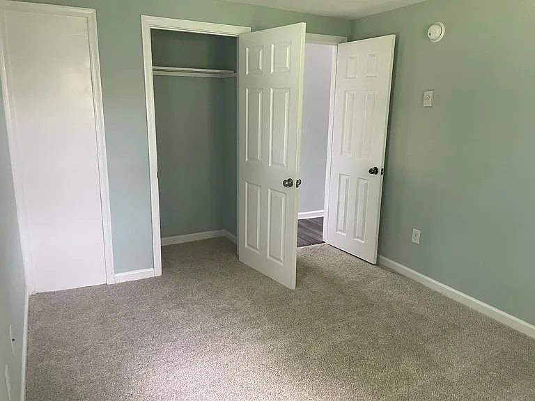 409 N Church St — Photo 4