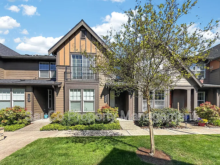 7261 NE Stoneybrook St — Photo 1