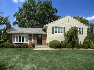 8 Pottersville Rd, PEAPACK GLADSTONE, NJ 07934