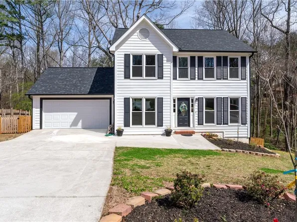 110 Compton Hall Dr, Johns Creek, GA 30005