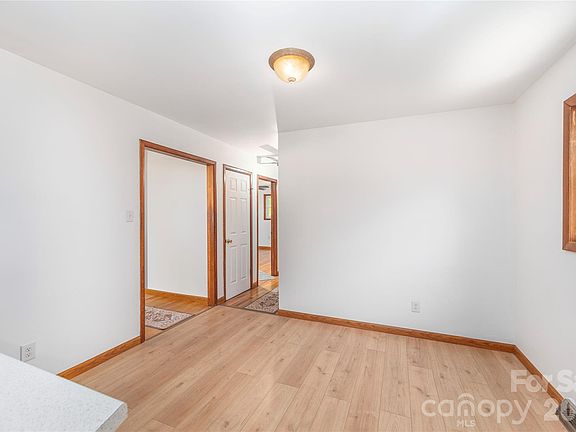 5th image of 1140 Groundhog Rd