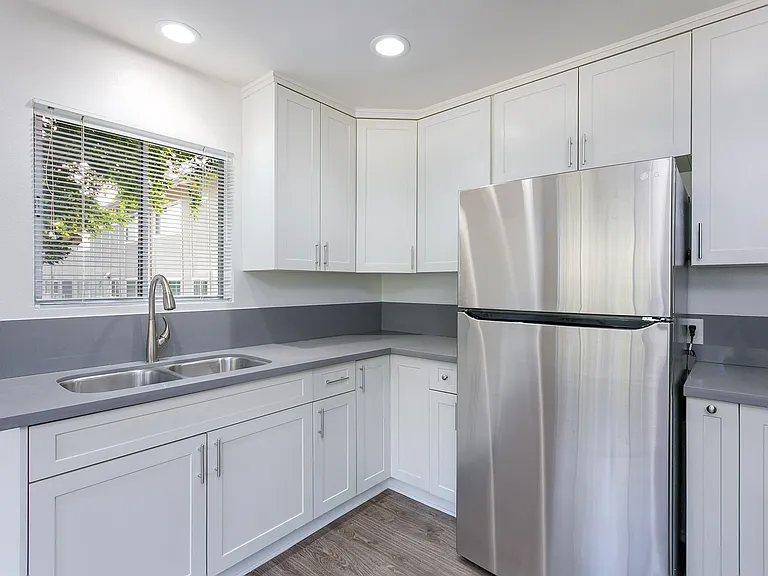660 W Sierra Madre Blvd #E — Photo 8