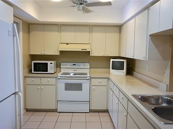 4th image of 7170 Wood Creek Dr #40