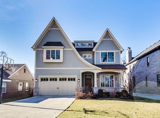 414 S Argyle Ave, Elmhurst, IL 60126