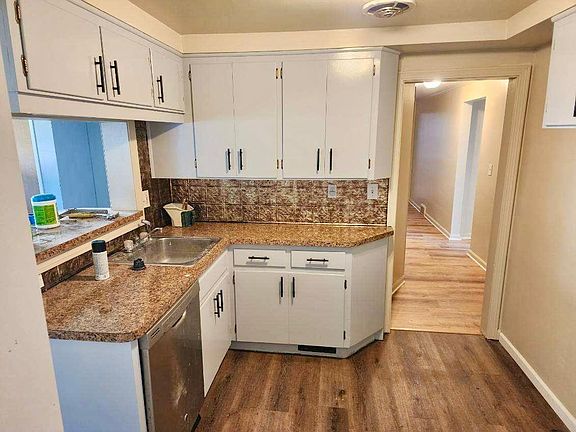 2nd image of 306 White House Ln