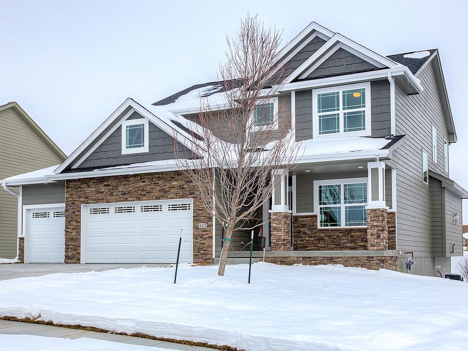 Exterior Front w/Porch