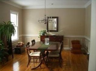 10 Chongris Cir, Andover, MA 01810